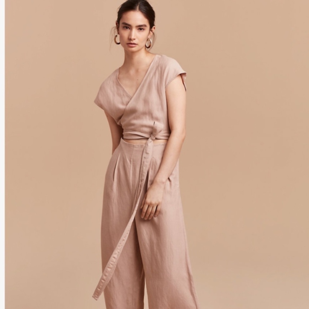 Aritzia Linen Jumpsuit size 0
